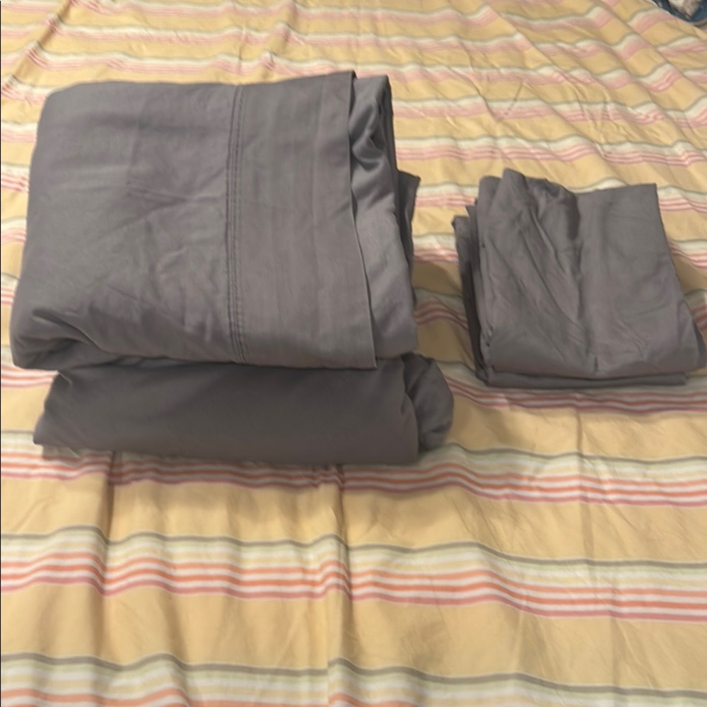 Waverly Gray Cotton King Sheets & 3 Pillowcases